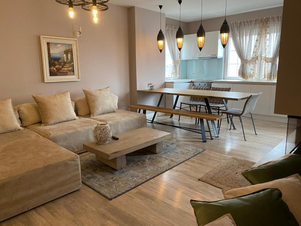 פוגרדץ Cozy Lake Front Flat Bequeme Wohnung An Der See מראה חיצוני תמונה
