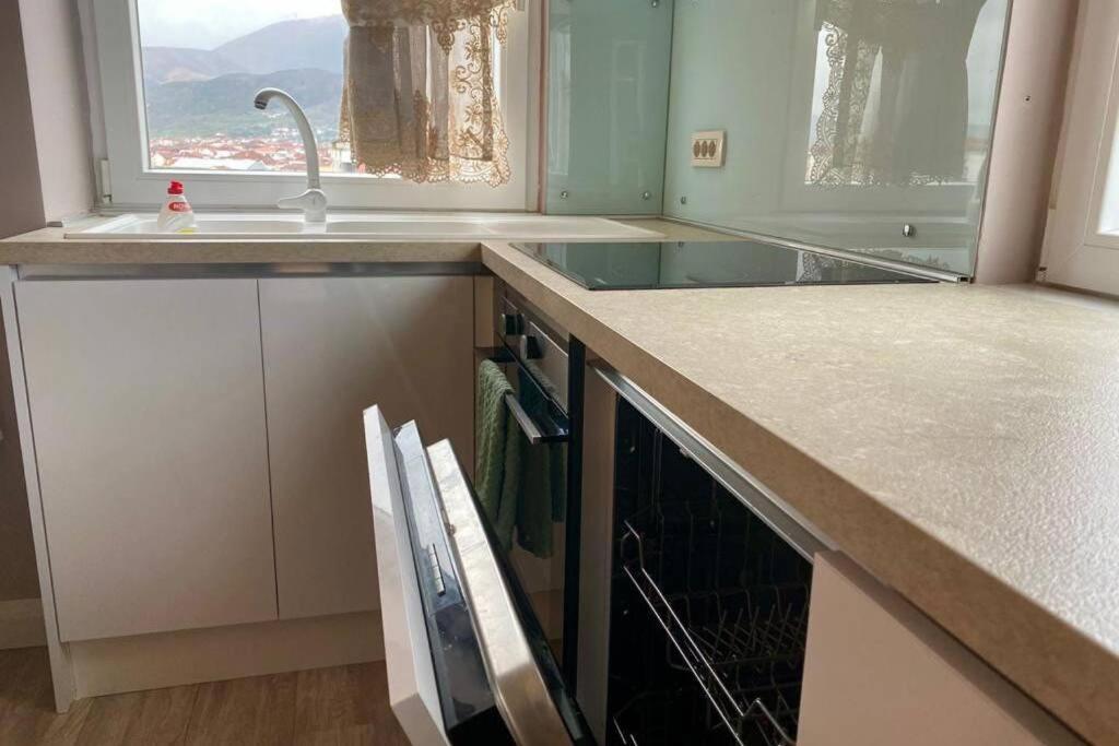 פוגרדץ Cozy Lake Front Flat Bequeme Wohnung An Der See מראה חיצוני תמונה